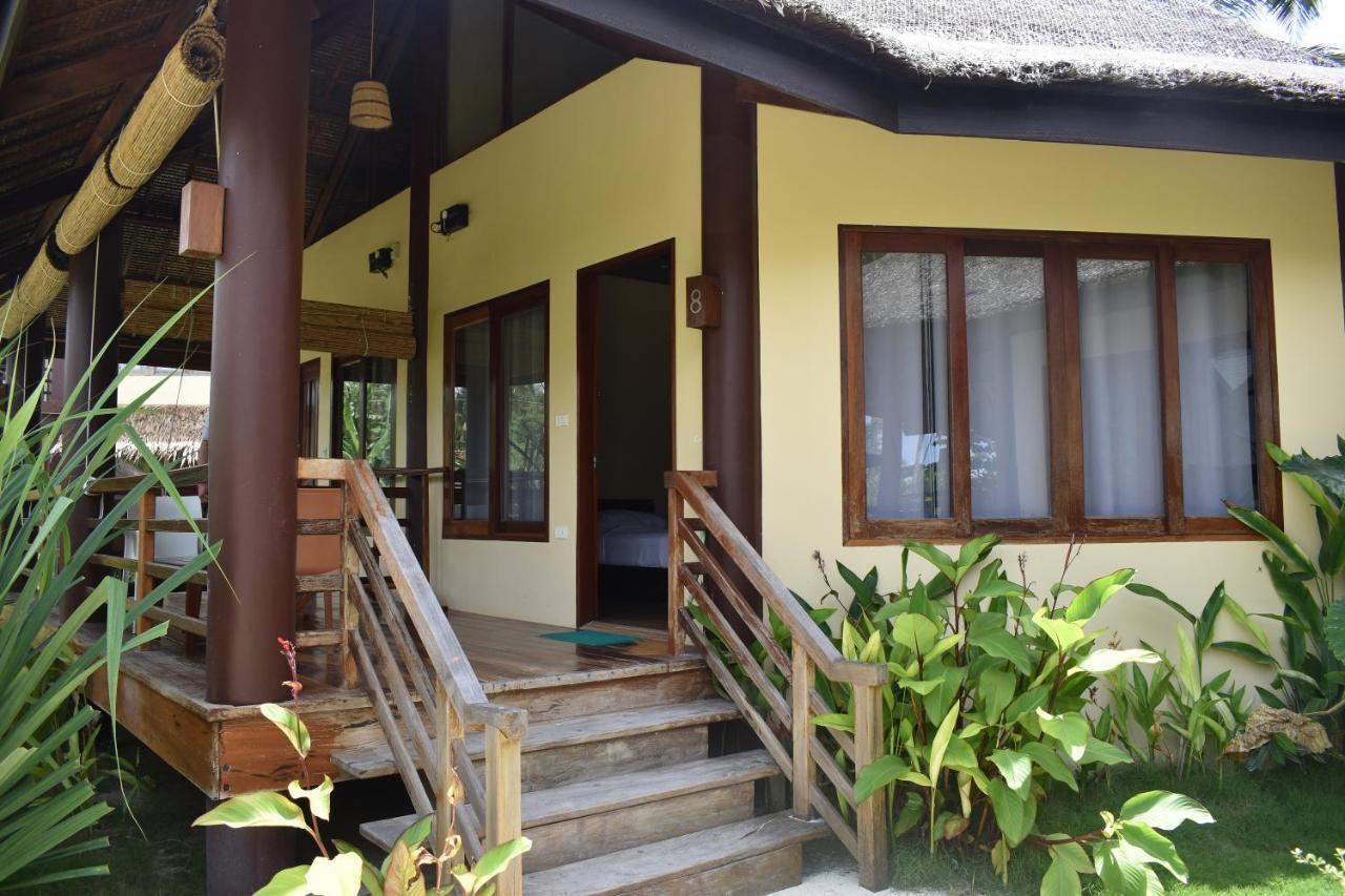 Jonas And Twins Resort General Luna  Exterior photo
